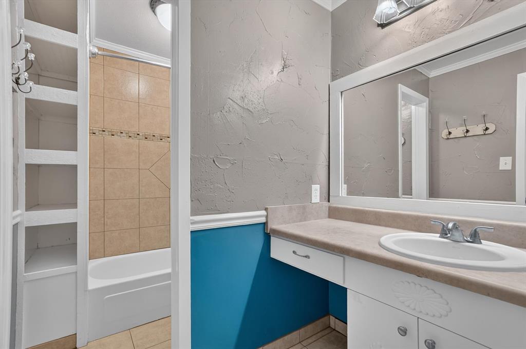 418 County Road 1627 Property Photo 11
