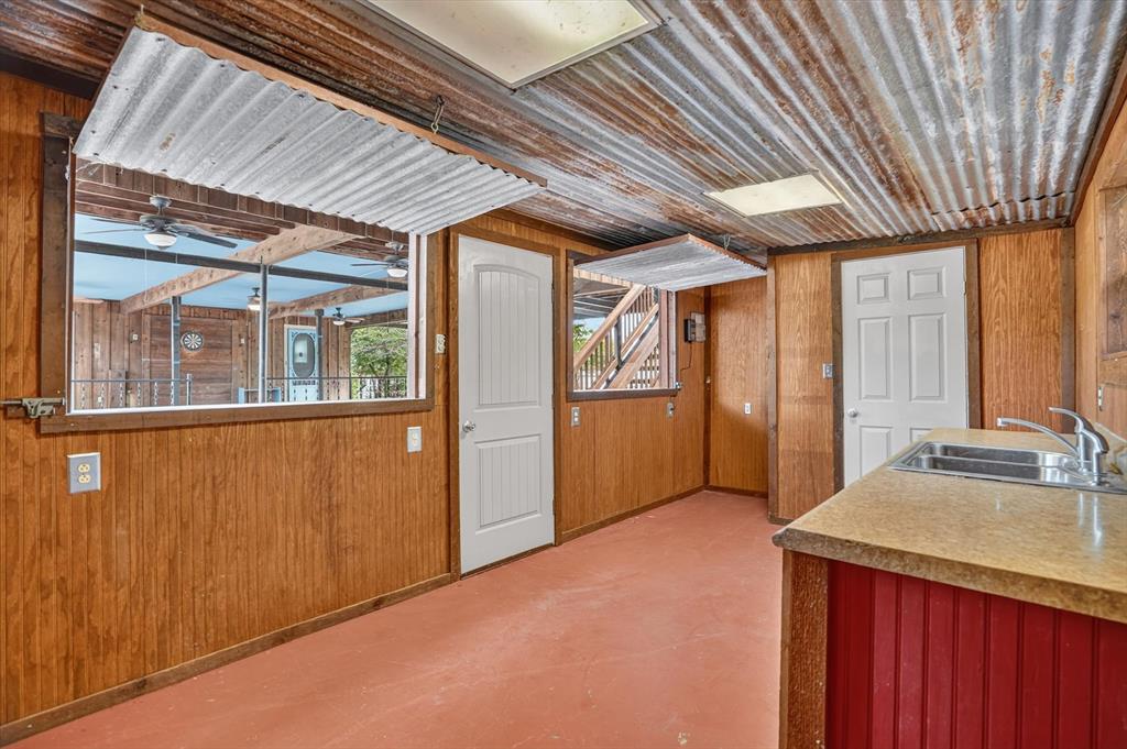 418 County Road 1627 Property Photo 29