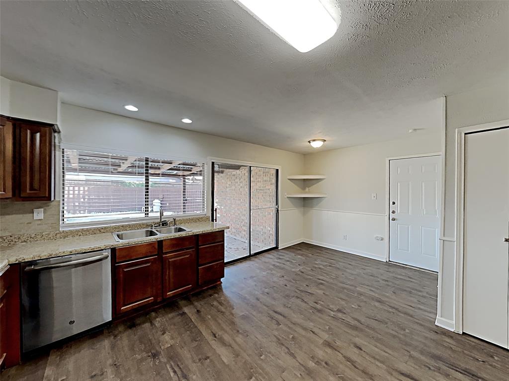 3522 Whitney Drive Property Photo 5