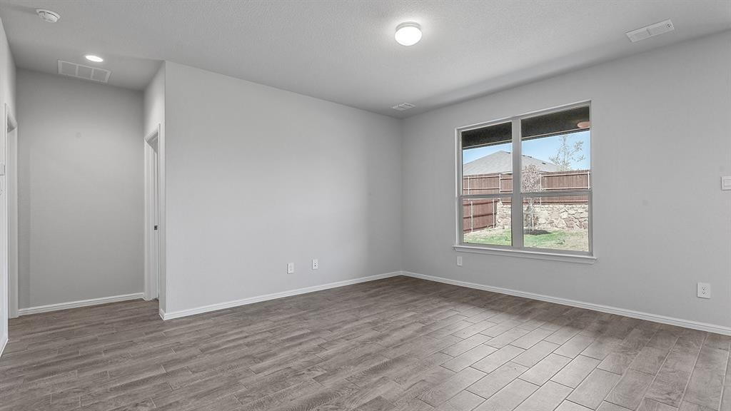 411 Sunday Silence Way Property Photo 15