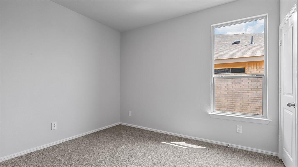 411 Sunday Silence Way Property Photo 27