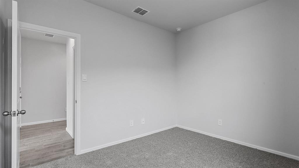 411 Sunday Silence Way Property Photo 28