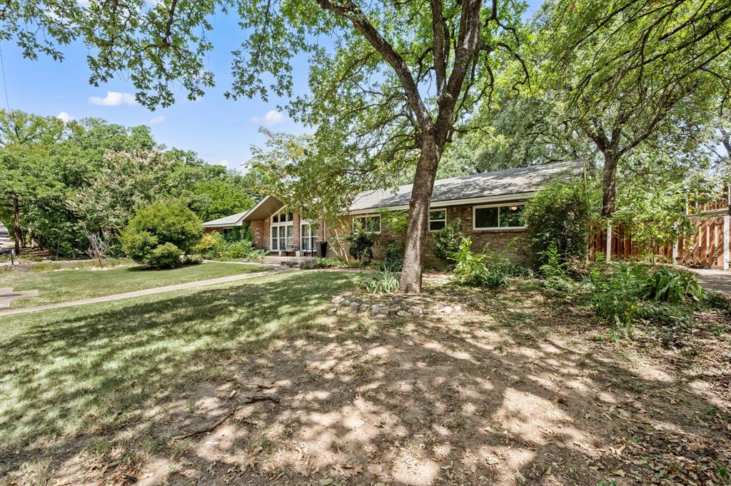 4104 Linkwood Drive Property Photo 4