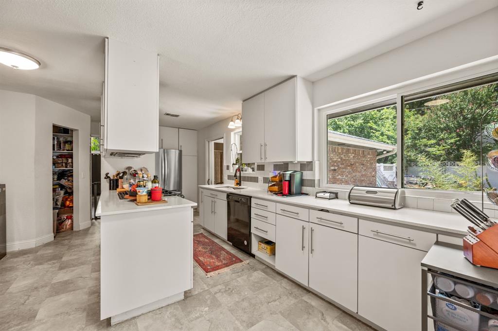 4104 Linkwood Drive Property Photo 15