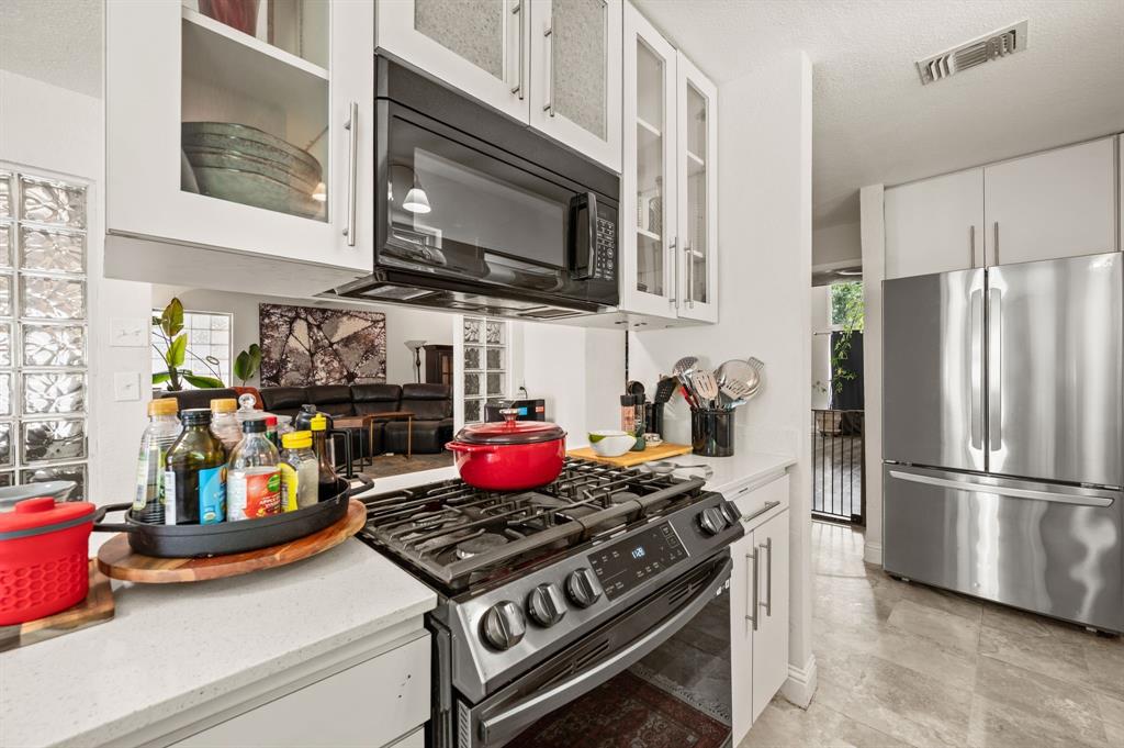 4104 Linkwood Drive Property Photo 17