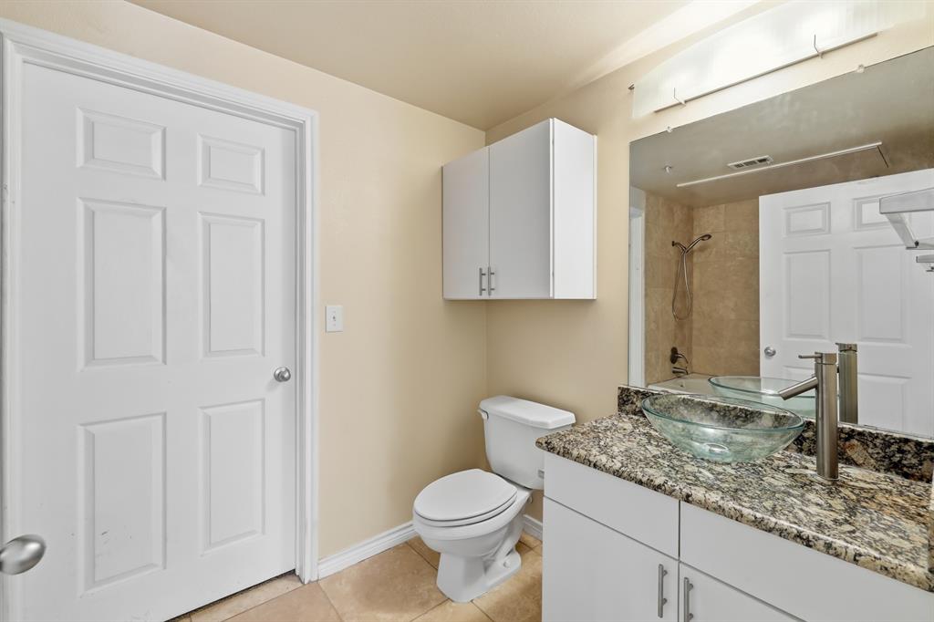 3102 Kings Road 2212 Property Photo 12