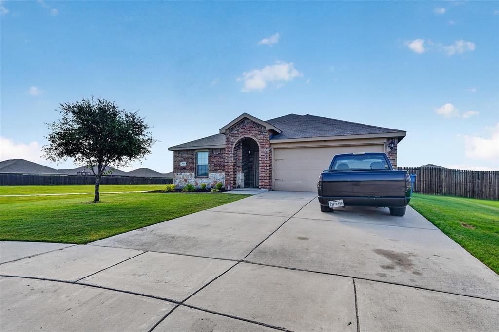 801 Turnbuckle Court Property Photo 2