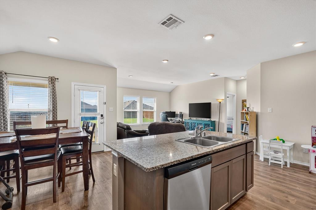 801 Turnbuckle Court Property Photo 3