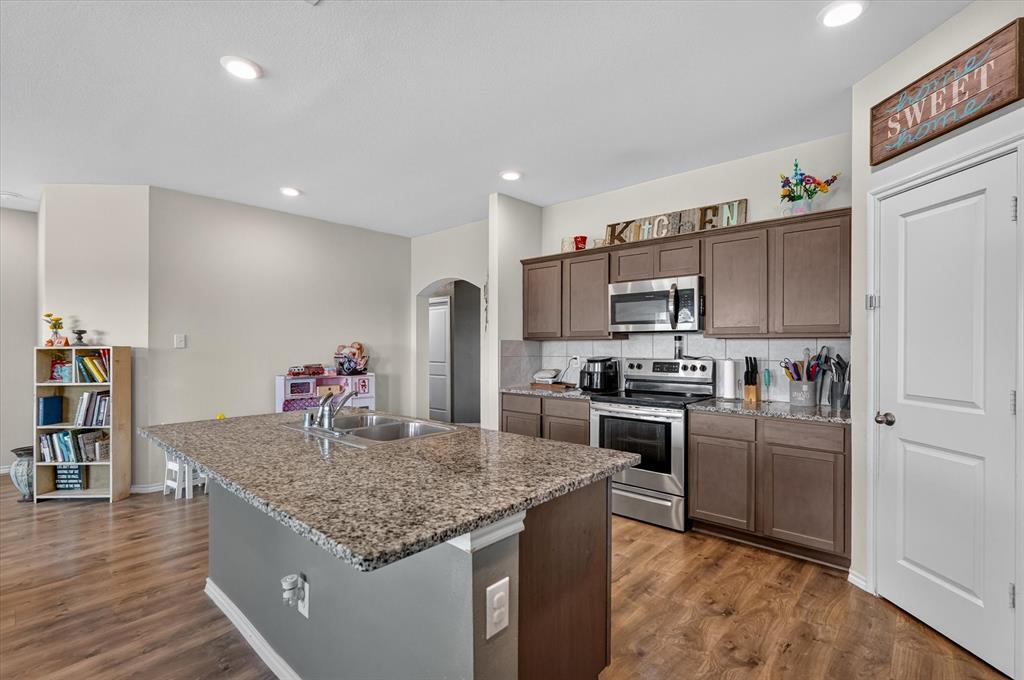 801 Turnbuckle Court Property Photo 8