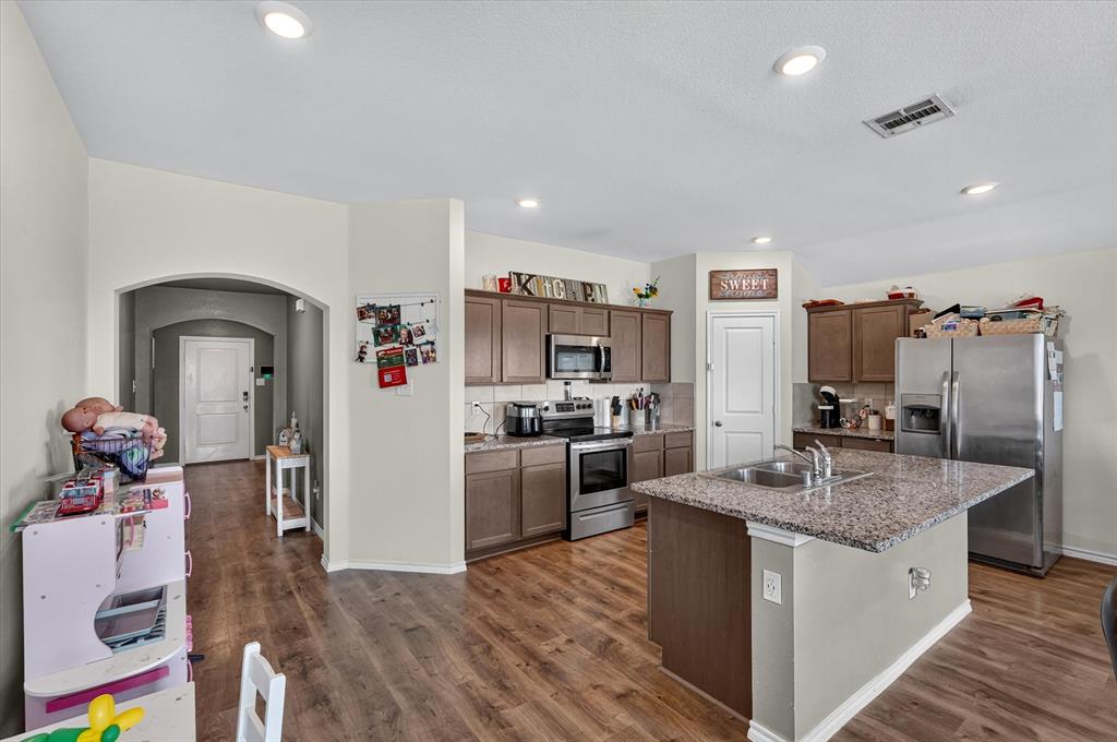 801 Turnbuckle Court Property Photo 9