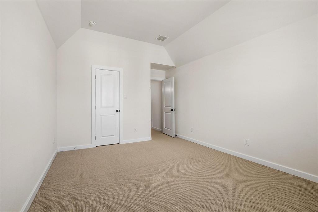 4211 Walnut Grove Lane Property Photo 33
