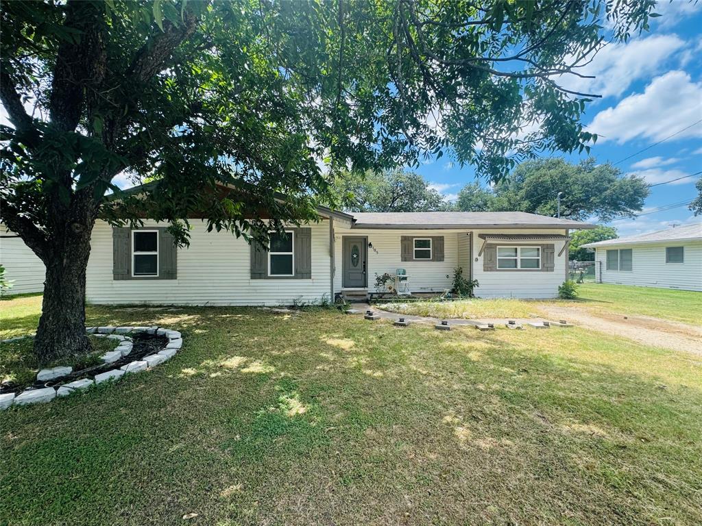 105 S Lakeview Drive Property Photo 1