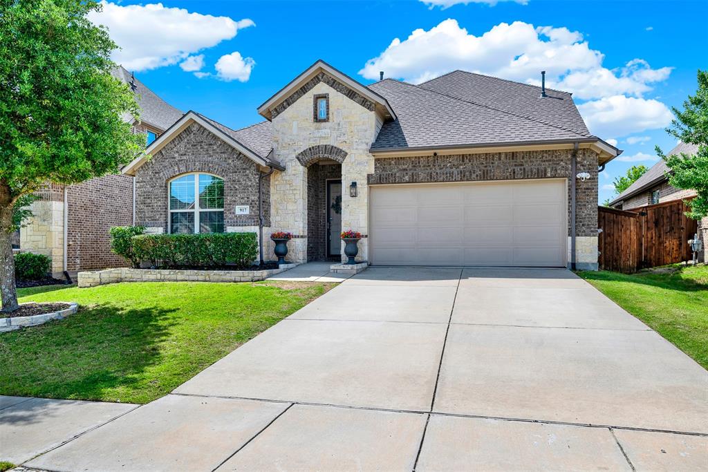 917 Llano Falls Drive Property Photo 1