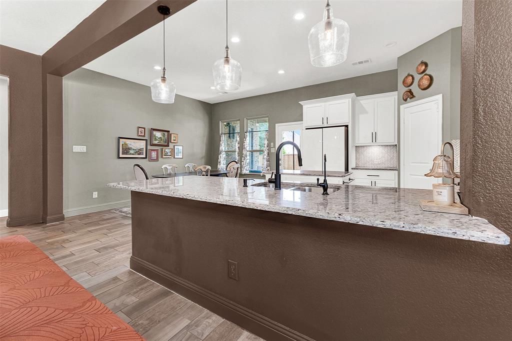 917 Llano Falls Drive Property Photo 8
