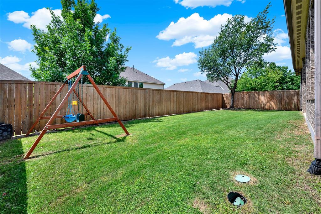 917 Llano Falls Drive Property Photo 22