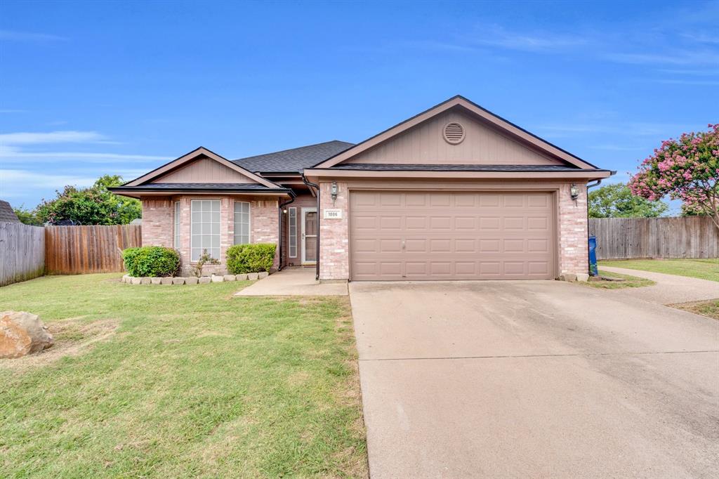 1006 Darren Drive Property Photo 1
