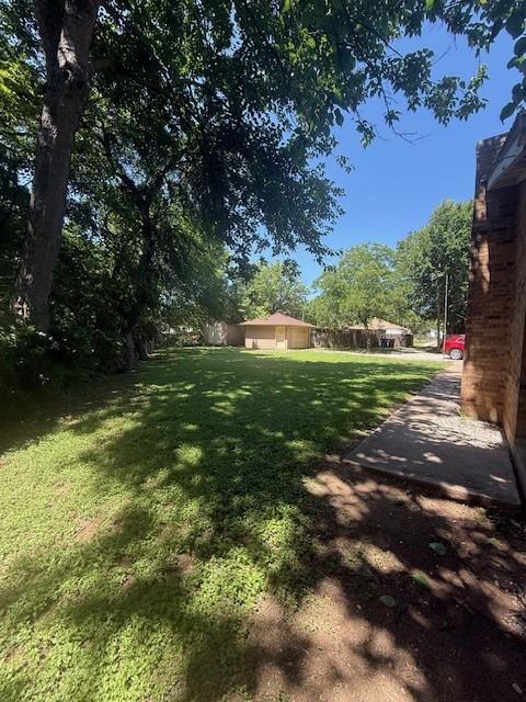 8761 S County Road Property Photo 2