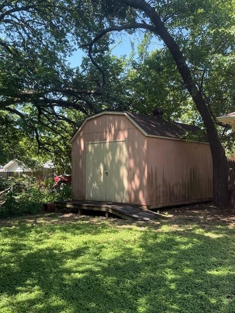 8761 S County Road Property Photo 6
