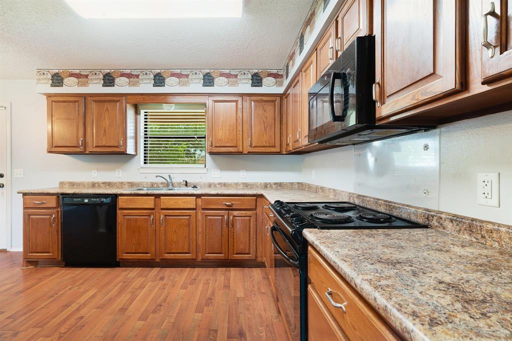 140 Se 49th Street Property Photo 6