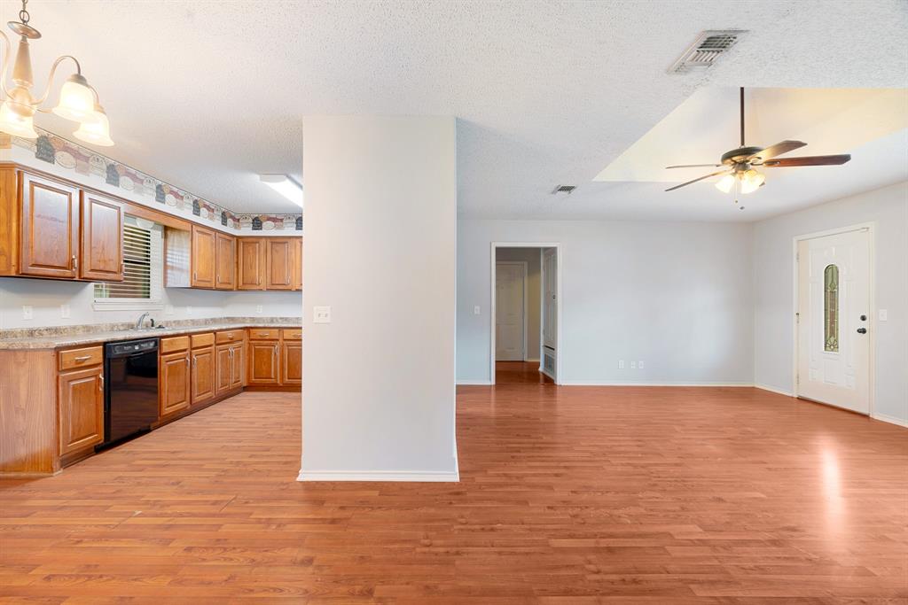 140 Se 49th Street Property Photo 10