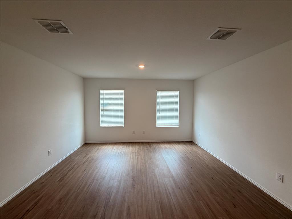 465 Whistlestop Way Property Photo 3