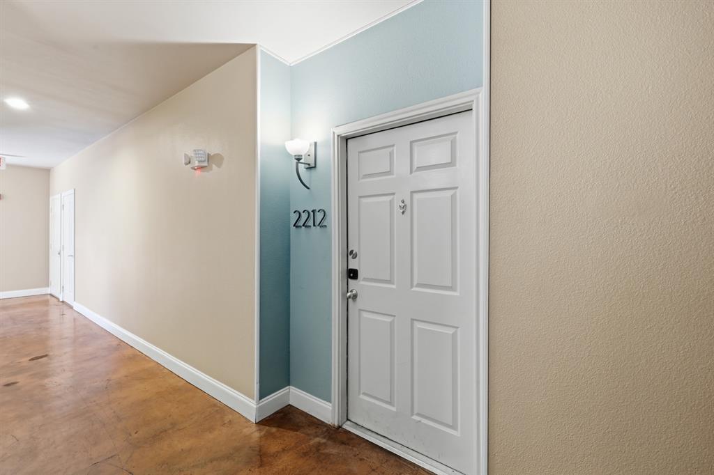 3102 Kings Road 2212 Property Photo 6