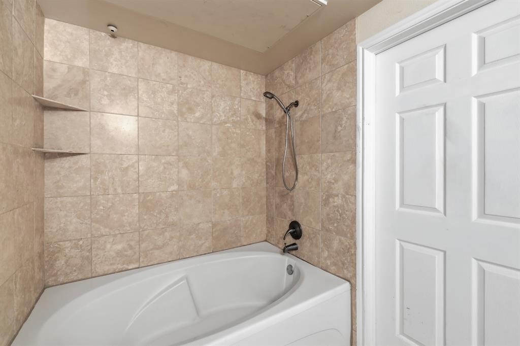3102 Kings Road 2212 Property Photo 18