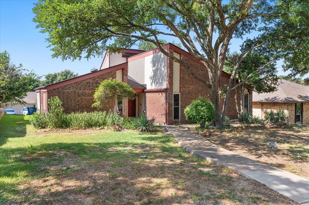 1820 Green Ridge Court Property Photo 1