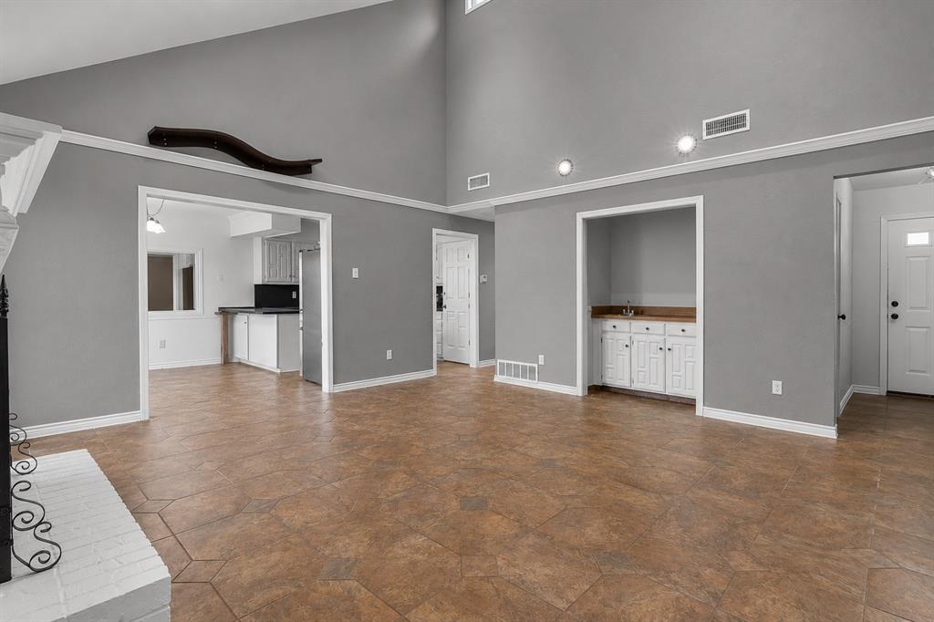 1820 Green Ridge Court Property Photo 7