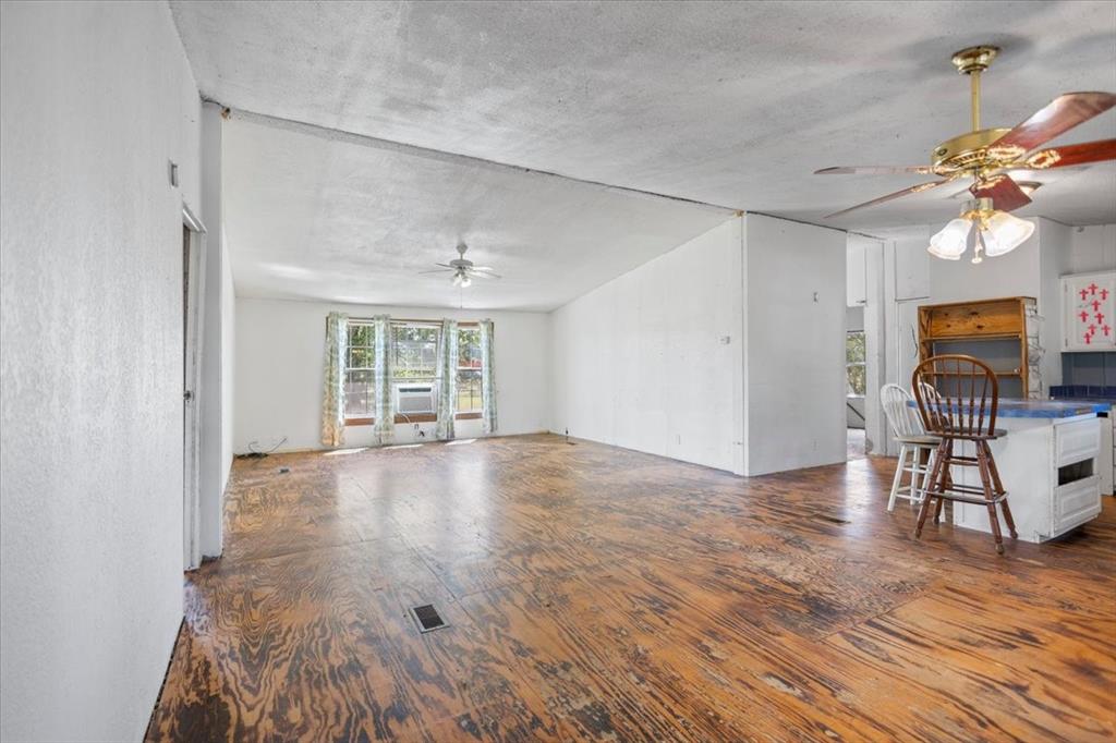 5942 Fm 3080 Property Photo 4
