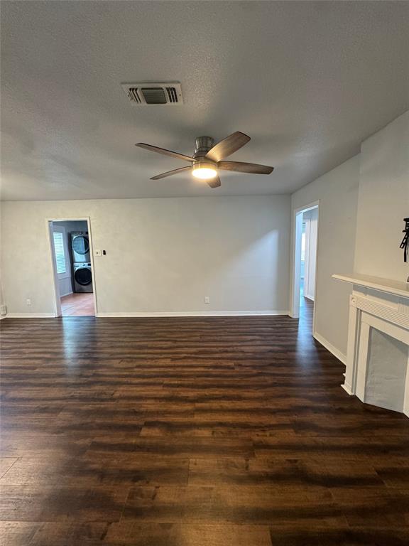 3241 Sandage Avenue Property Photo 4