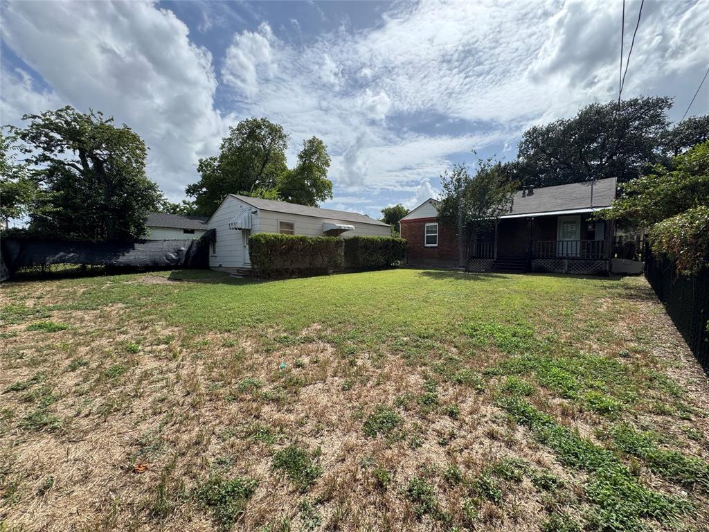 3241 Sandage Avenue Property Photo 19