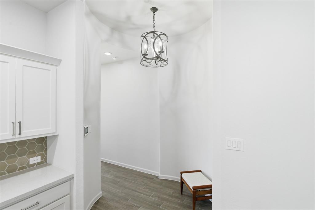 2430 Bathwick Lane Property Photo 9