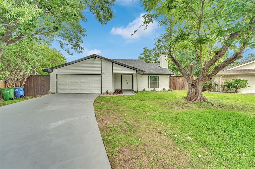 2114 Via Vista Property Photo 1