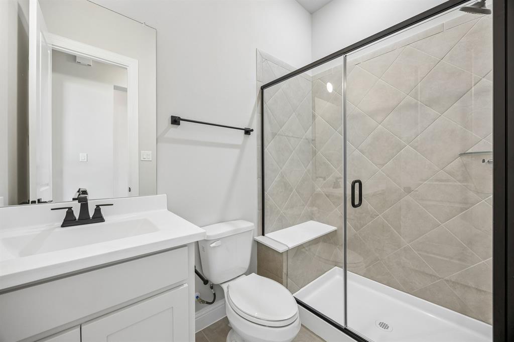 100 Bristol Lane Property Photo 5