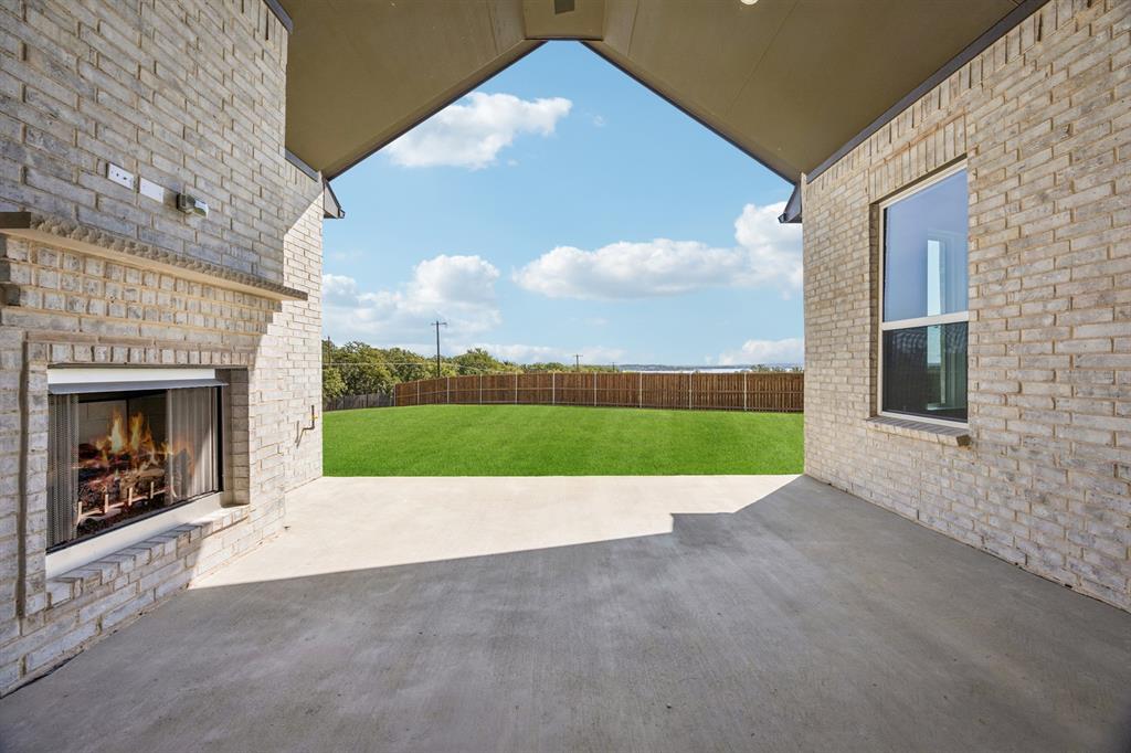 100 Bristol Lane Property Photo 22