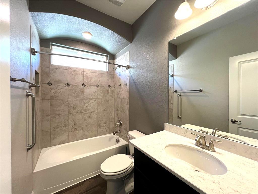 273 Mineral Point Drive Property Photo 18
