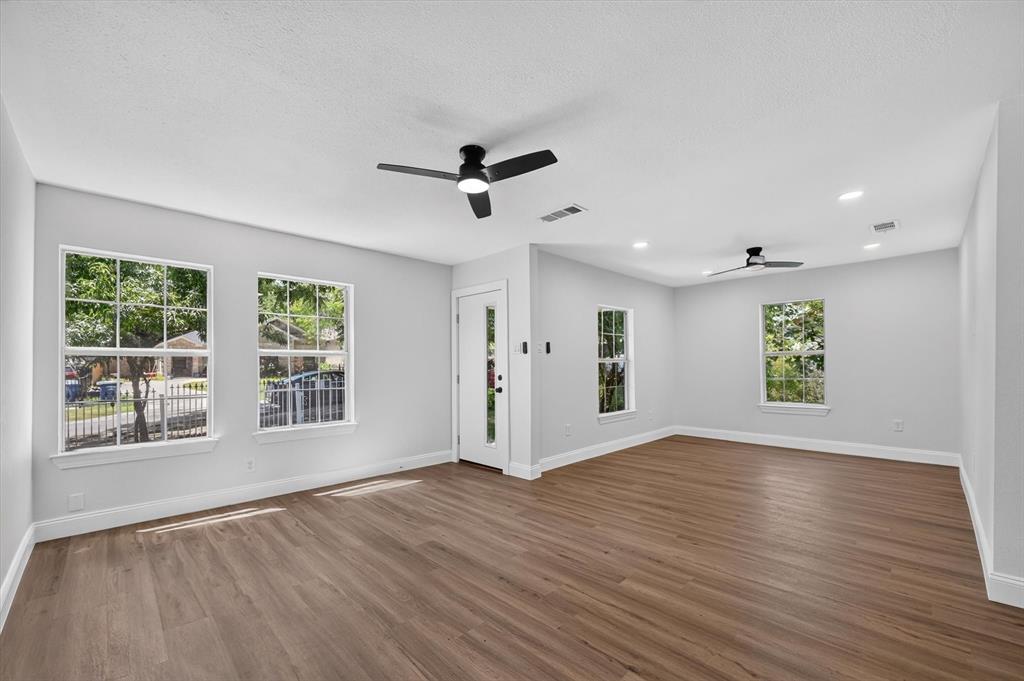 1113 Brock Street Property Photo 5