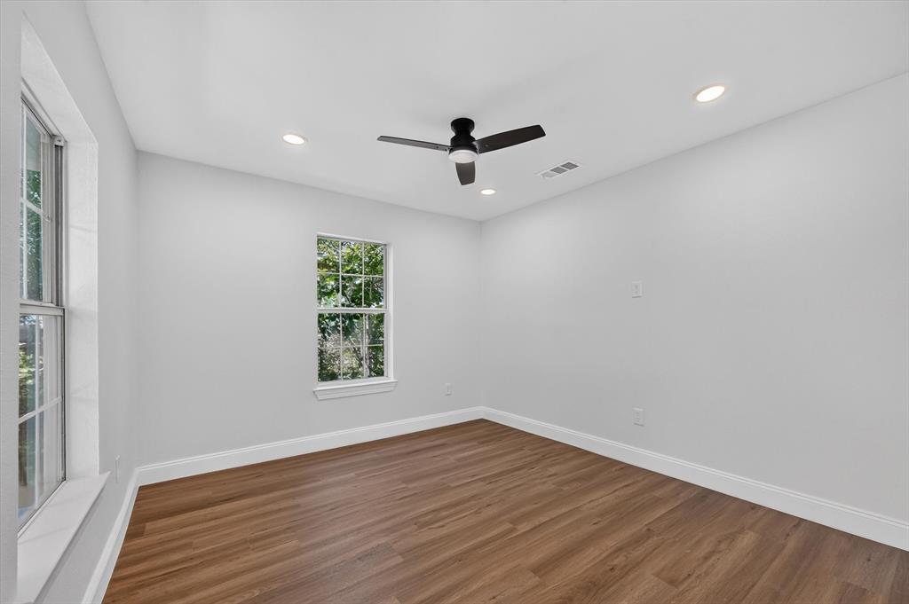 1113 Brock Street Property Photo 6