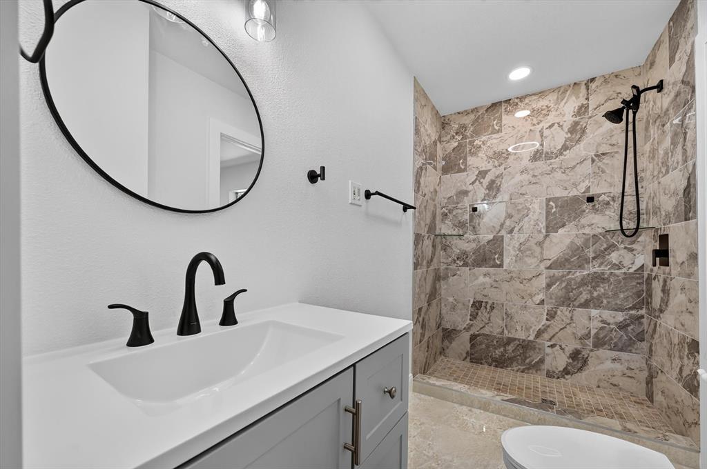 1113 Brock Street Property Photo 13