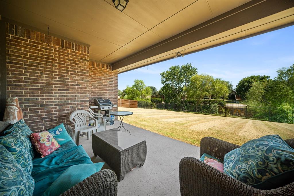 134 Water Garden Drive Property Photo 23