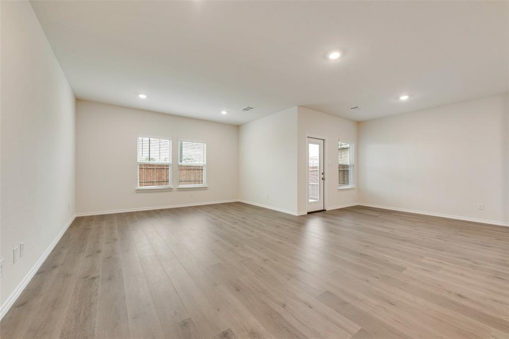 124 Labein Avenue Property Photo 7