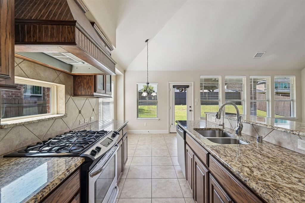 15221 Mount Evans Drive Property Photo 17