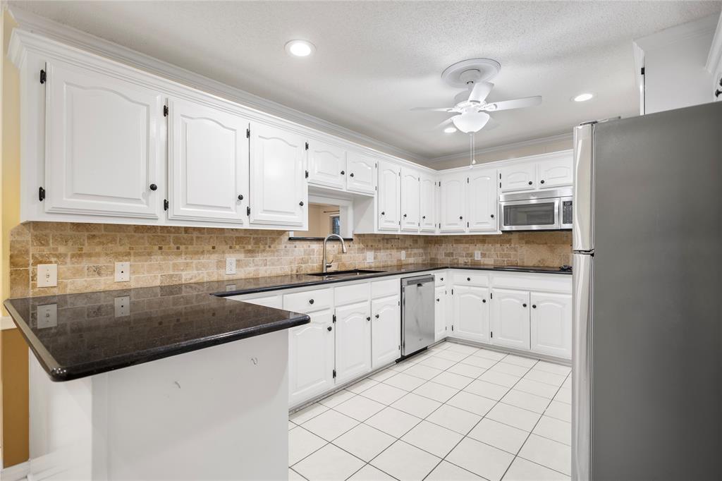 121 Crestview Street Property Photo 3