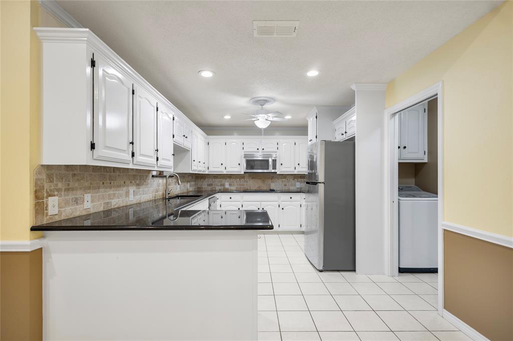 121 Crestview Street Property Photo 4