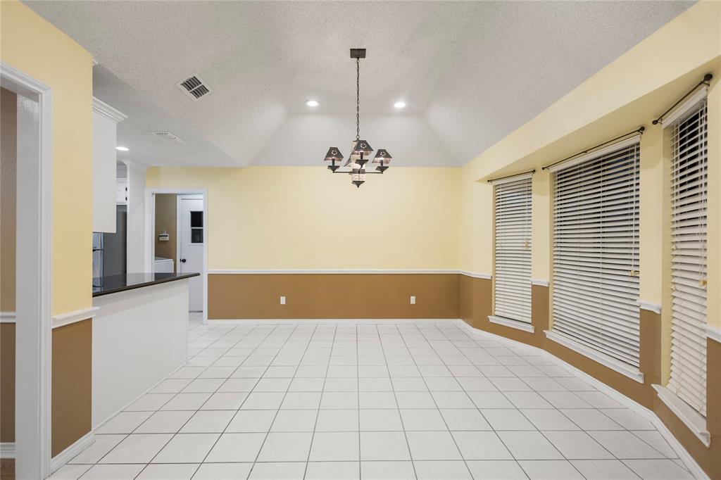 121 Crestview Street Property Photo 8