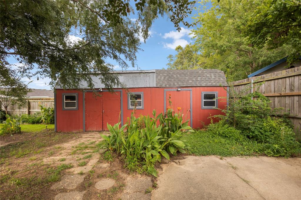 121 Crestview Street Property Photo 37