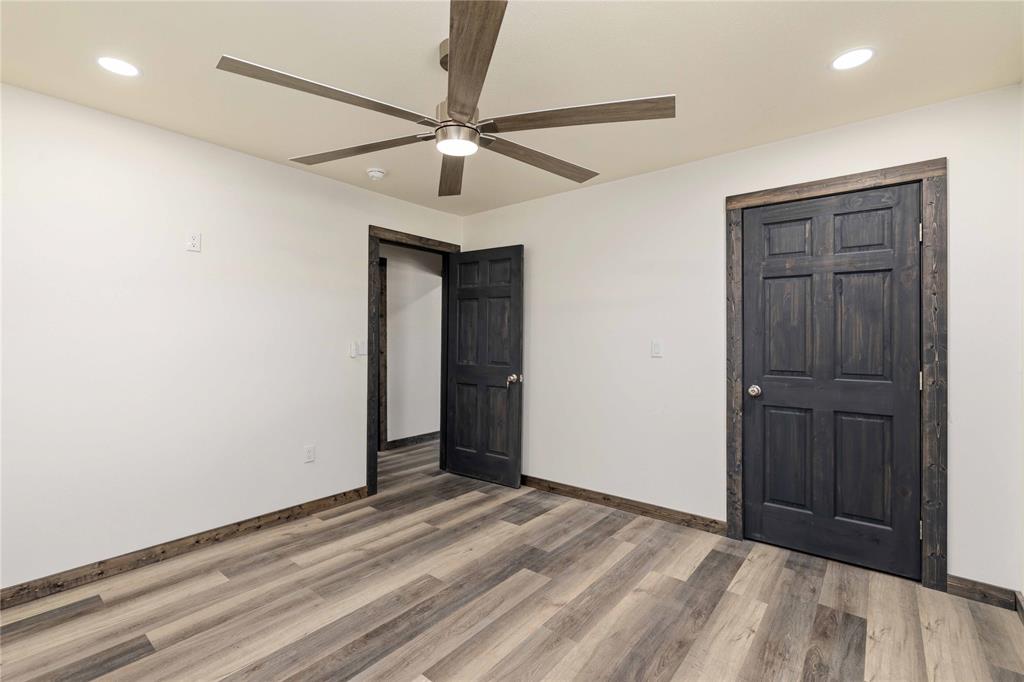 809 W Liveoak Street Property Photo 16