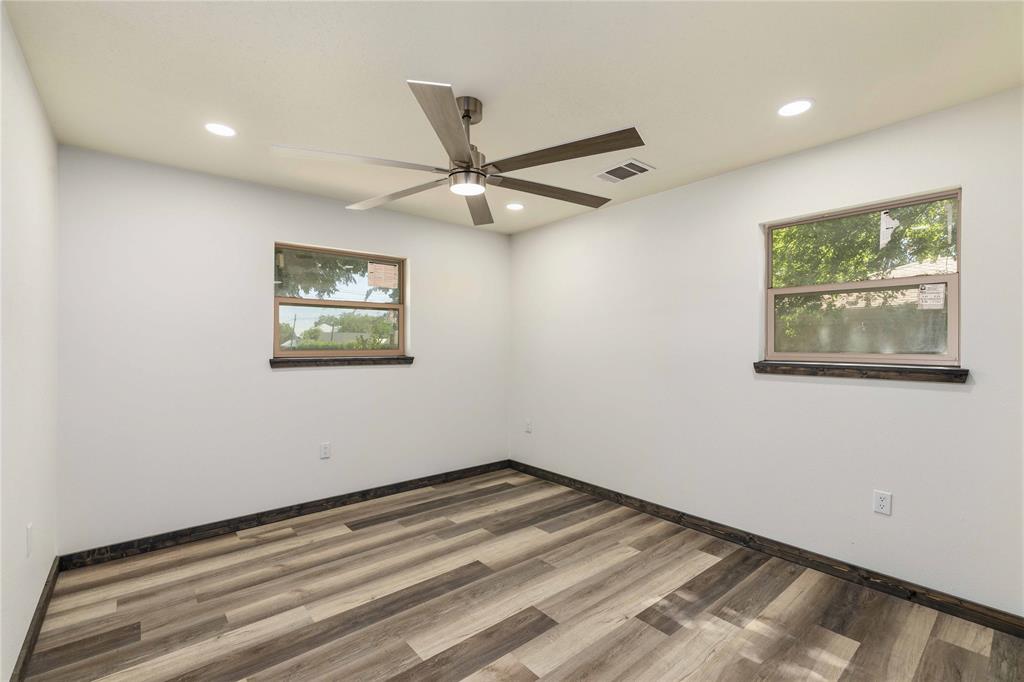 809 W Liveoak Street Property Photo 18