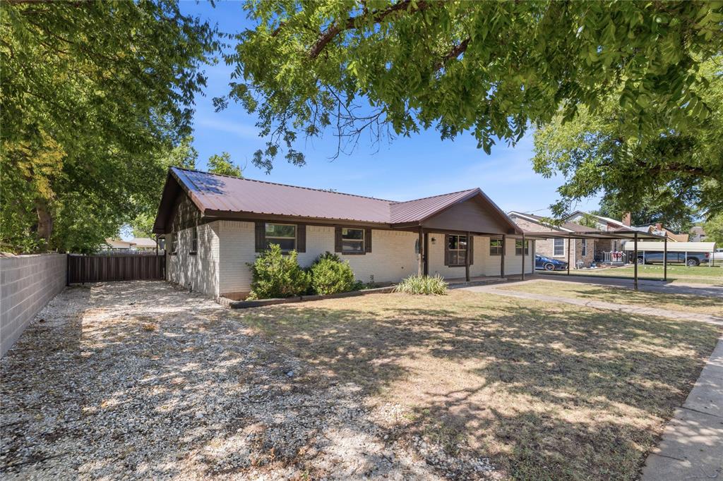 809 W Liveoak Street Property Photo 22